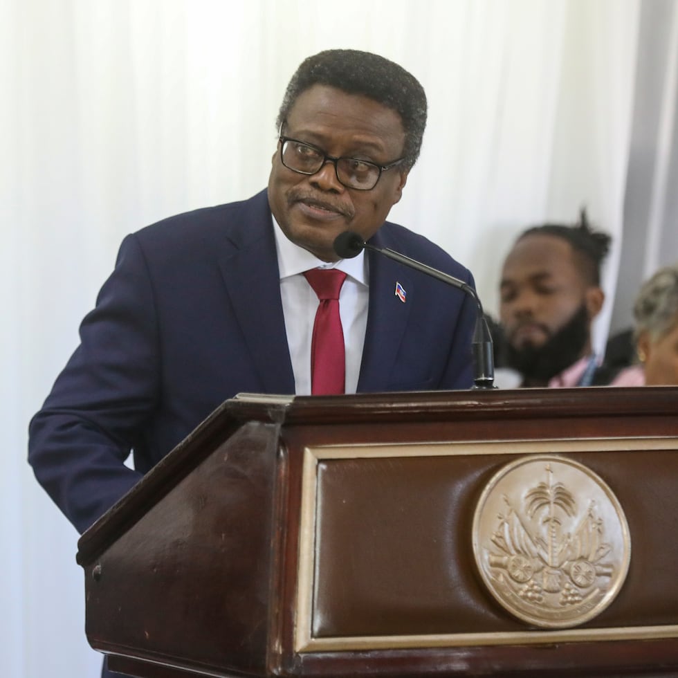 Fritz Alphonse Jean, economista y exgobernador del Banco Central, quien reemplazó a Leslie Voltaire en la presidencia rotativa del consejo presidencial transicional, fue acusado por Estados Unidos de apoyar a pandillas y otras organizaciones criminales.