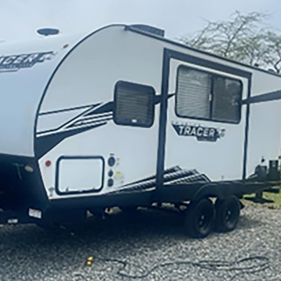 El "camper" robado fue descrito como de marca Prime Time, modelo Tracer de color gris del año 2022.