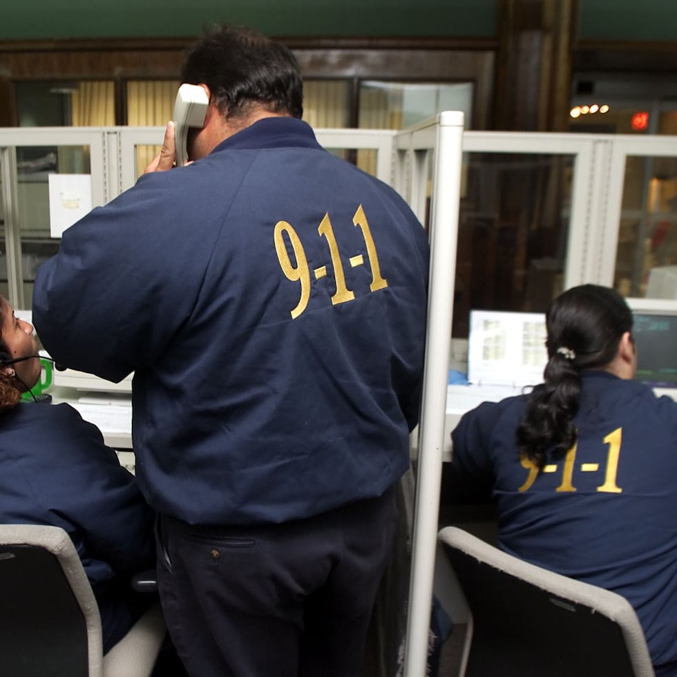 Una llamada al Sistema de Emergencias 9-1-1 alertó a las autoridades sobre el accidente.