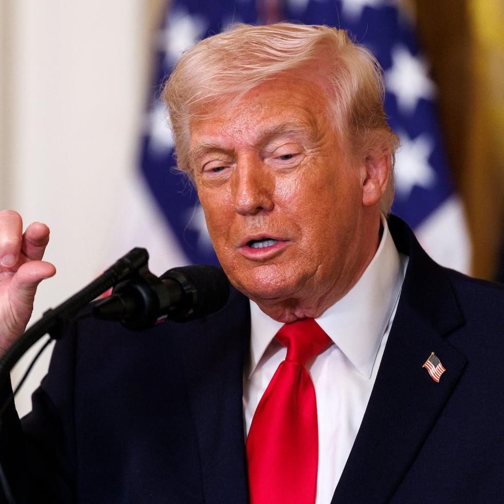 Donald Trump añadió que China obtiene alrededor del 90% de su petróleo del estrecho, mientras que Estados Unidos obtiene apenas una cantidad mínima.