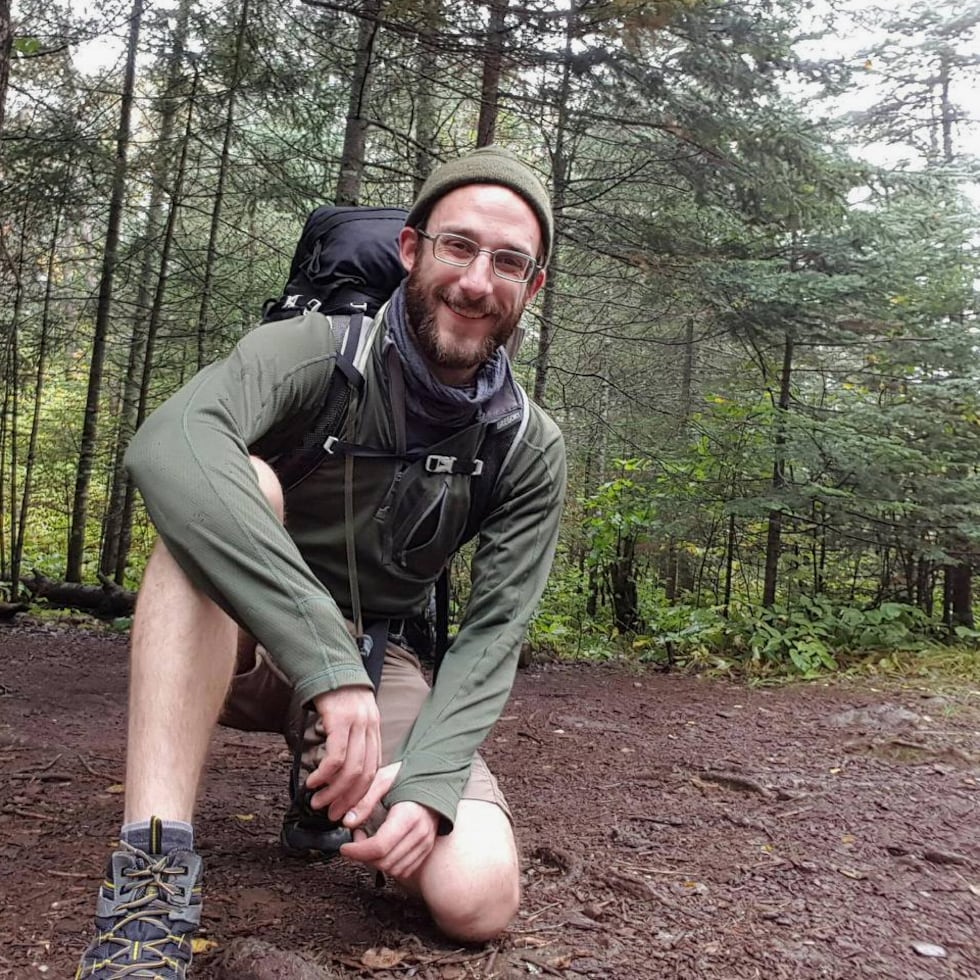 Alex Jeffrey Pretti, de 37 años, era un ávido amante de la naturaleza que disfrutaba de aventuras con Joule, su querido perro leopardo Catahoula, quien también falleció recientemente.