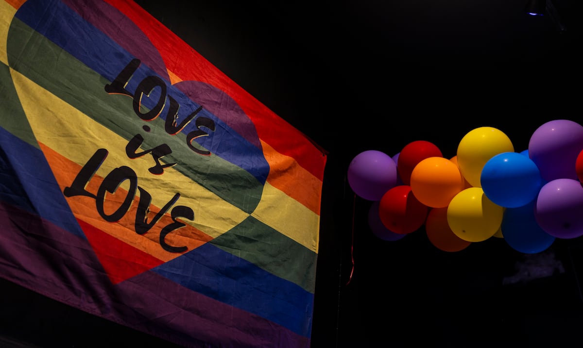 Adultos mayores LGBTQ+ recuerdan décadas de invisibilidad y estigma en Puerto Rico y EE. UU.