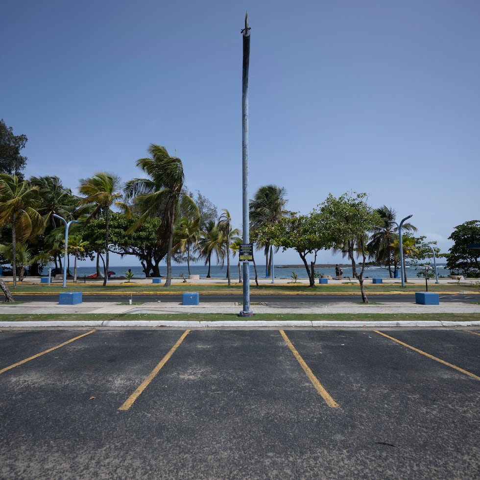 Los surfistas unieron a los reclamos que levantó el grupo comunitario Escambrón Unido con el fin de defender el parque y denunciar la construcción del multipisos.