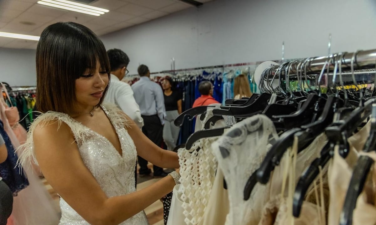 Reabre la boutique del programa “San Juan Te Viste Pa’l Prom”