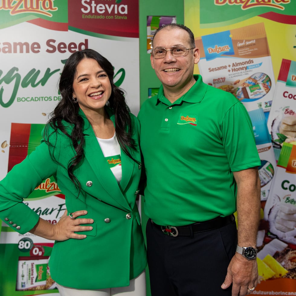 La empresa Dulzura Borincana en Moca fue fundada en 1998 por Carmen Ríos Mendoza y Carlos Rivera González.