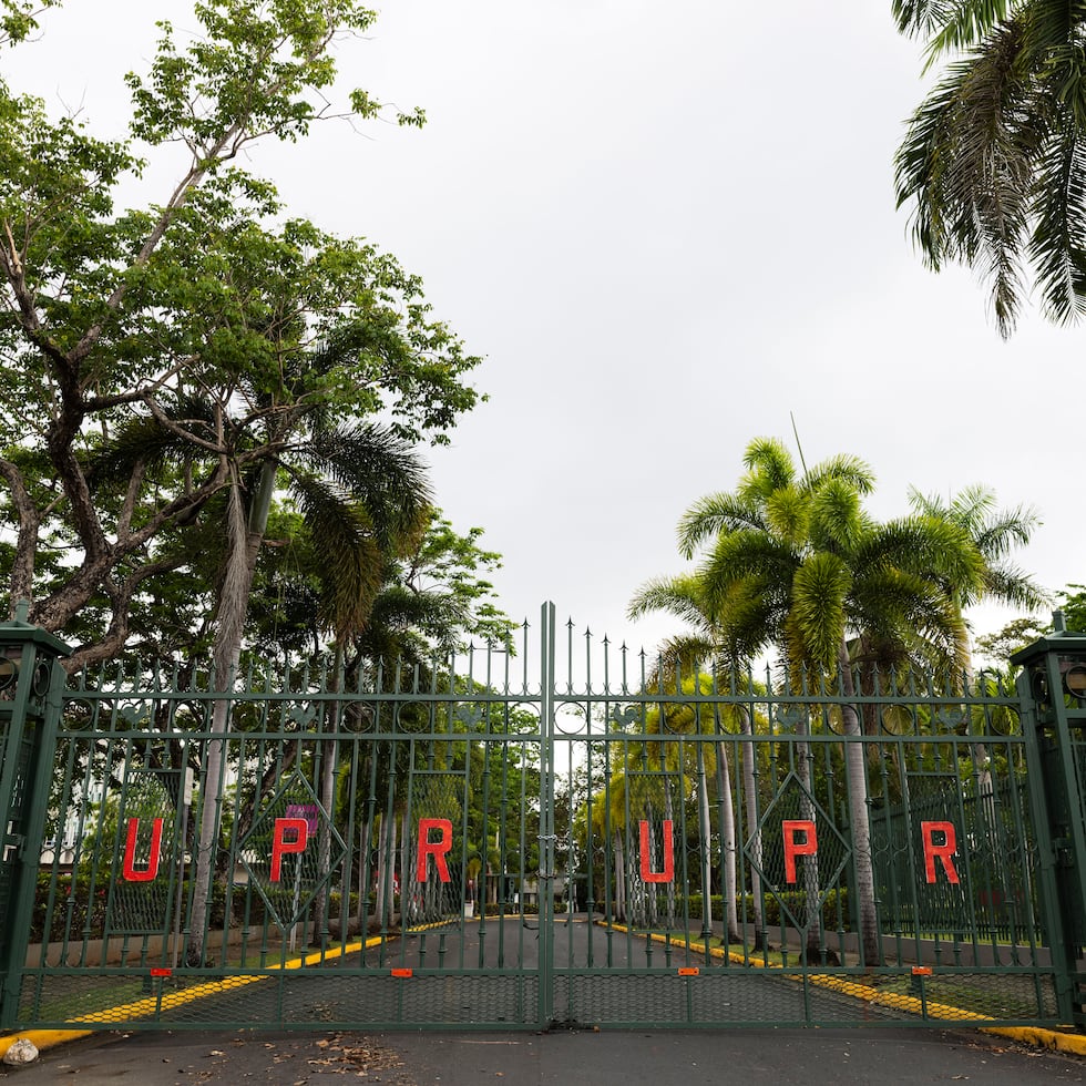 La presidenta de la UPR, Zayira Jordán Conde, señaló el miércoles que 1,147 estudiantes de escuela superior cancelaron su intención de matricularse a la UPR.