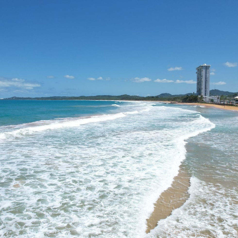 Similar al patrón de ayer, el paso de una vaguada sobre la región propiciará el desarrollo de aguaceros pasajeros.