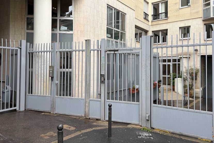 La sede en París del partido izquierdista francés La Francia Insumisa (LFI) fue evacuada este miércoles por amenaza de bomba, después de que esa formación fundada por Jean-Luc Mélenchon fuera acusada de haber alentado a la violencia tras el asesinato de un joven de ultraderecha en Lyon.