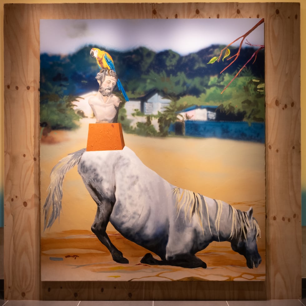 Con una trayectoria multidisciplinaria que abarca la pintura, el grabado, la escultura, el ensamblaje y la música, Omar Velázquez ha desarrollado un lenguaje artístico propio en el que convergen la experimentación visual, el humor y la reflexión social.
