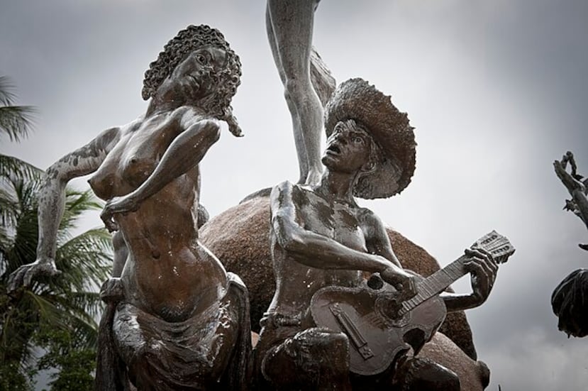 Fuente Raíces y Las Tres Razas, ubicada en el Paseo de la Princesa en San Juan.