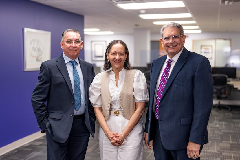 De izquierda a derecha: José Ralat, cofundador y vicepresidente; Sandra Cruz, cofundadora, gerente general y oficial de Privacidad y Cumplimiento; y Pedro G. Andrés, fundador y presidente de Neptuno.