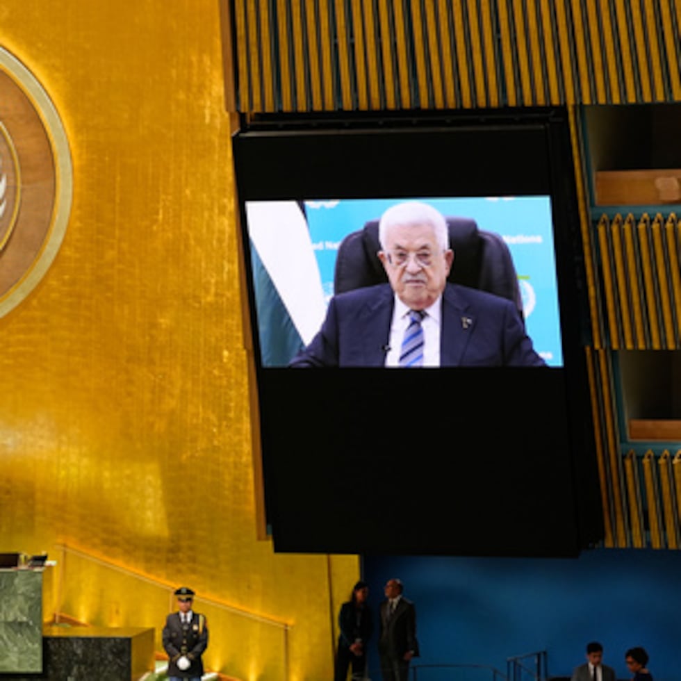 El presidente palestino, Mahmud Abás, interviene a través de un vídeo pregrabado tras habérsele denegado el visado para asistir en persona a la 81.ª sesión de la Asamblea General de las Naciones Unidas.