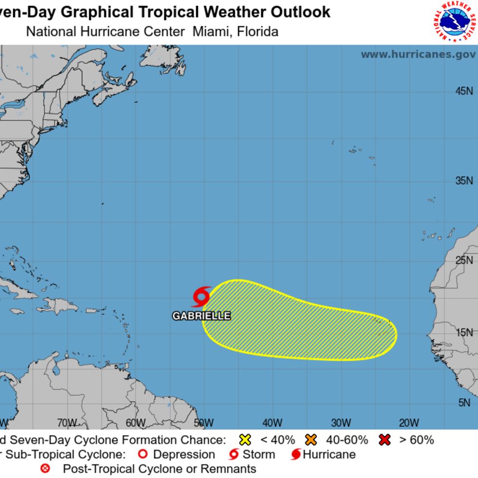 El CNH vigila dos sistemas en el océano Atlántico.