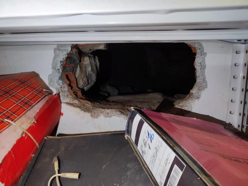 Podgorica (Montenegro), 12/09/2023.- A handout photo made available by the Montenegro police on 12 September 2023, shows a hole in the wall of the court depot holding seized drugs and other crime evidence at the Higher Court in Podgorica, Montenegro. The discovery of a tunnel leading to the court depot was discovered on 12 September 2023, as stated by the Interior Minister Filip Adzic. According to officials it remains unclear why the tunnel was dug as it appeared that no of the evidence in current cases as well as large amounts of confiscated drugs were taken. EFE/EPA/MONTENEGRO INTERIOR MINISTRY / HANDOUT HANDOUT EDITORIAL USE ONLY/NO SALES