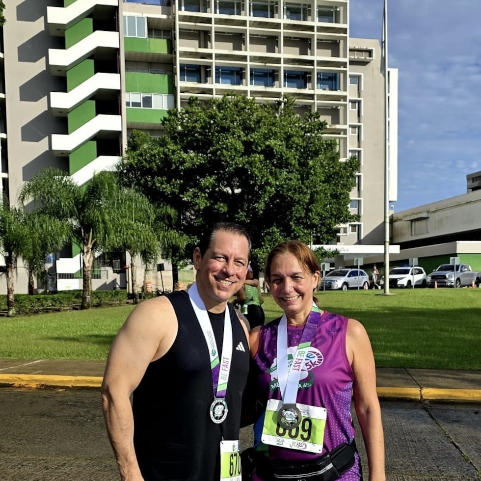 El excandidato a la gobernación del PIP Juan Dalmau, junto a su esposa, Griselle Morales, completaron un 5k la mañana del domingo para concienciar sobre la prevención de los derrames cerebrales.