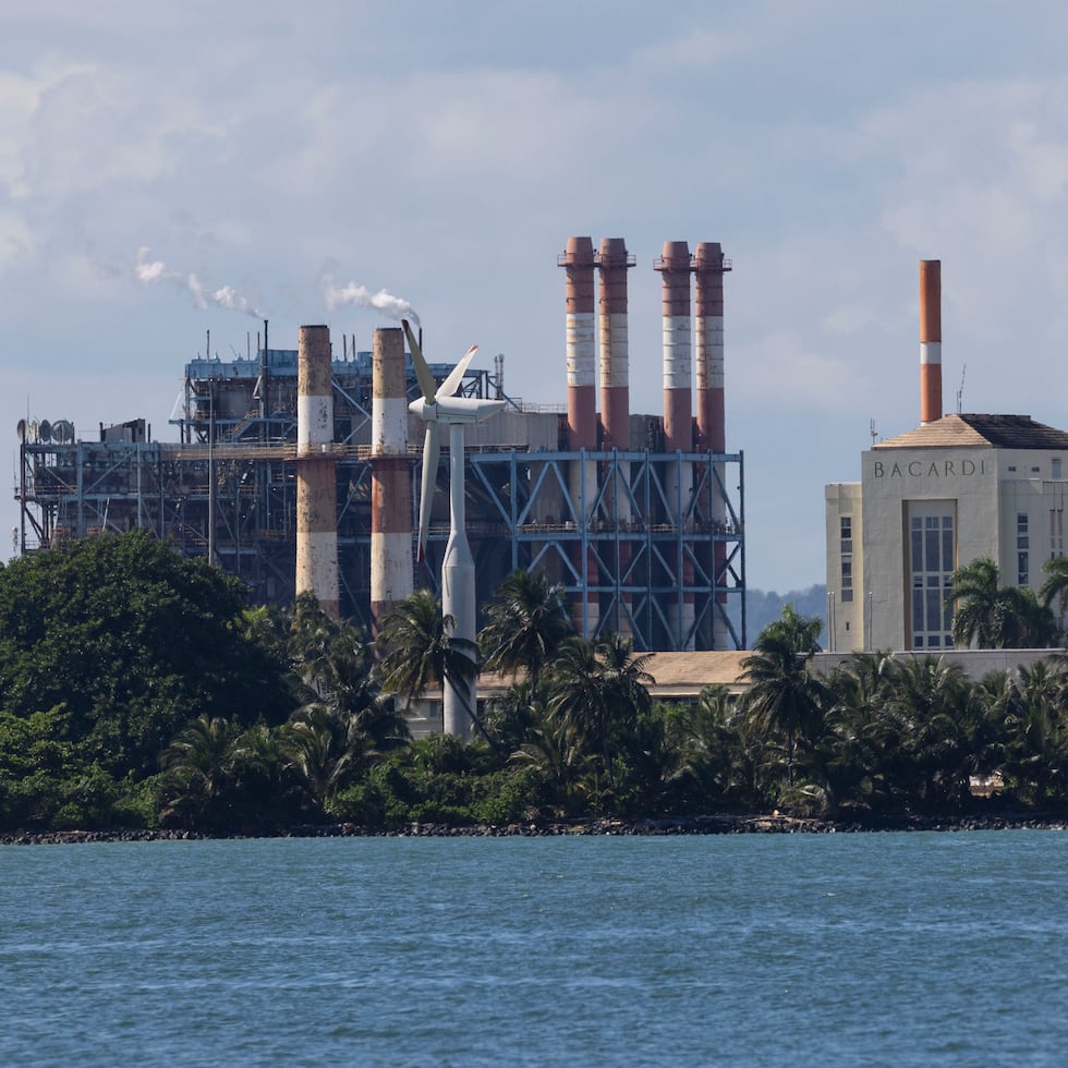 Las centrales San Juan y Palo Seco están separadas por unos siete kilómetros de carretera.