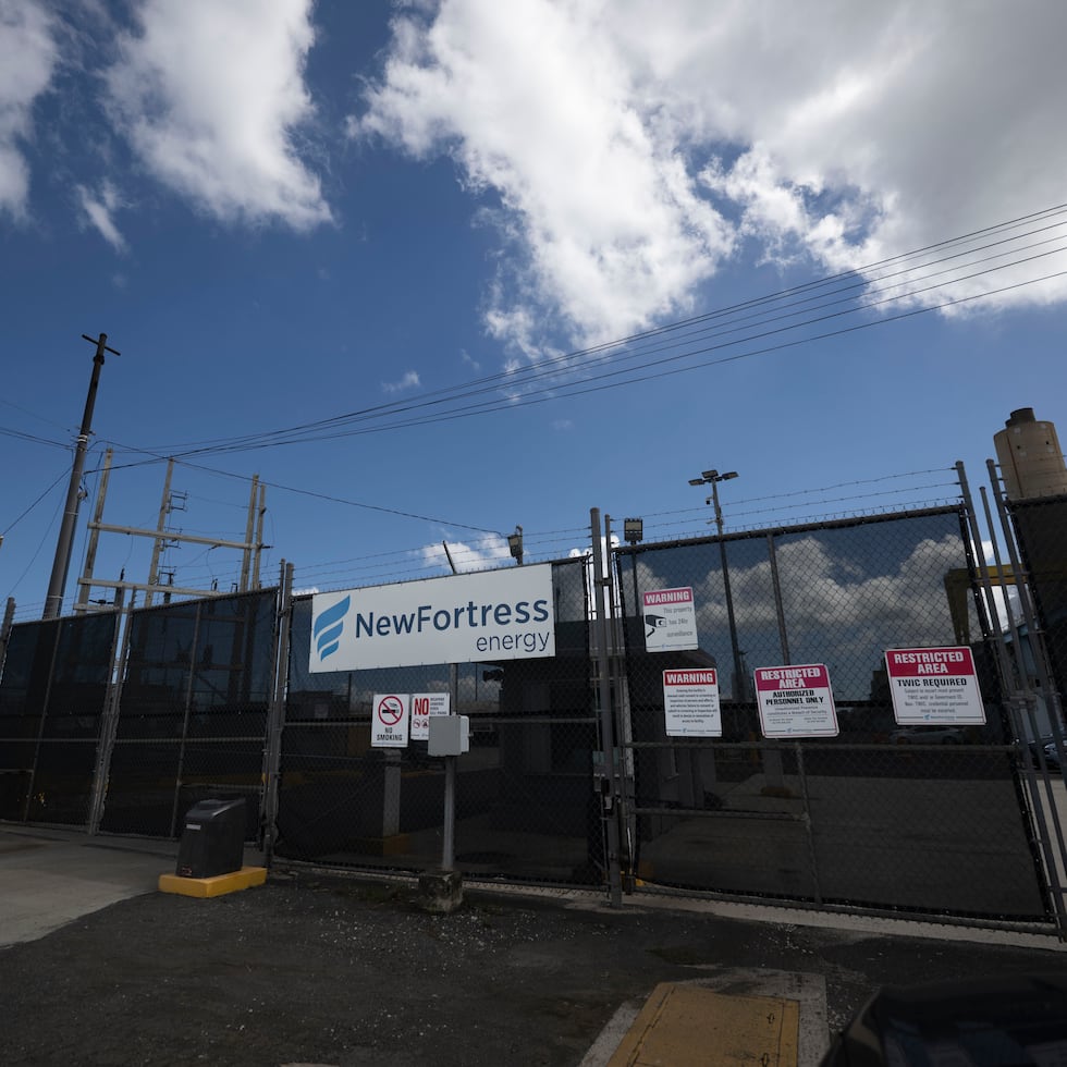 The manager of the NFE terminal in Puerto Rico, Carlos Faris, identified the conglomerate’s CEO, Zak Ahmed, as the person who must approve the tanker’s entry.