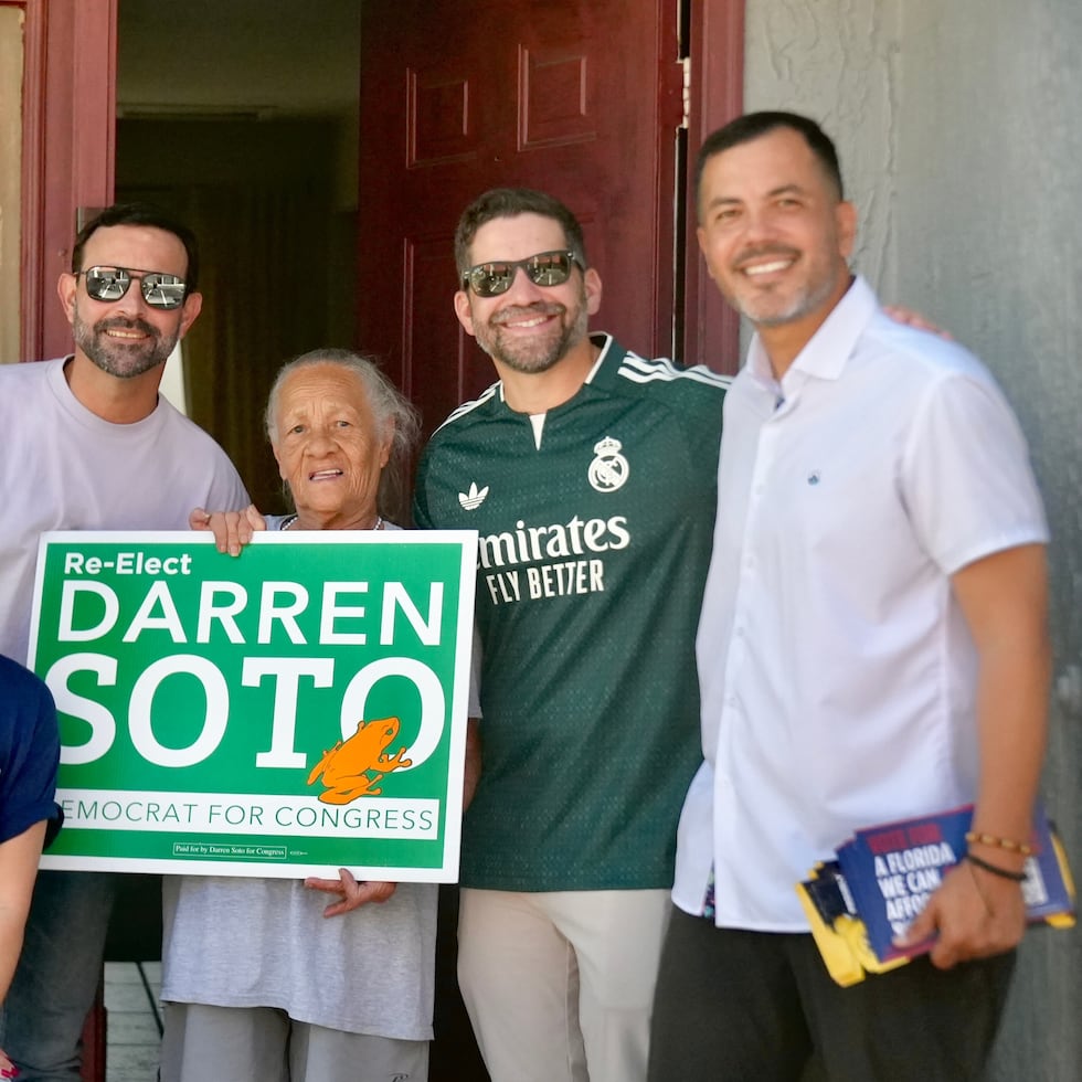 Luis Dávila Pernas, chairman of the Democratic Party in Puerto Rico and second from the right, led the group that traveled from San Juan to support Congressman Darren Soto’s reelection campaign. Also pictured are Emma Marrero and PNP representatives José Pérez and Axel Roque.