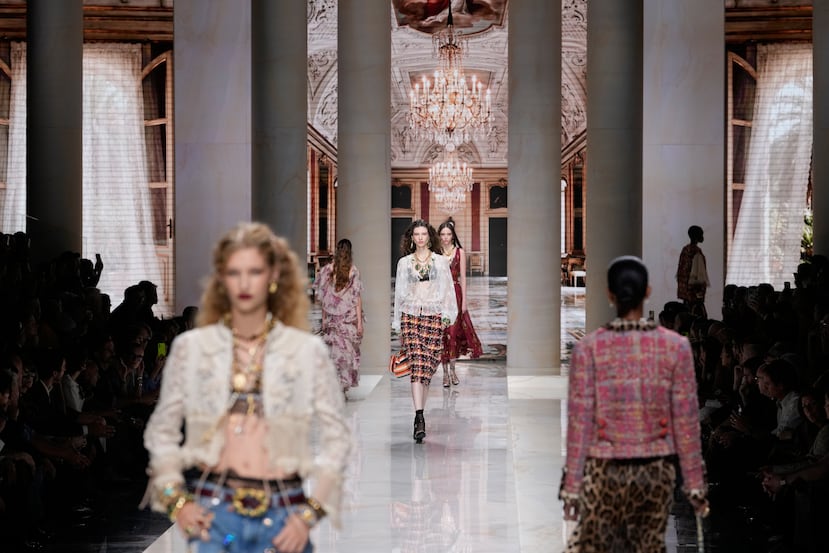 La colección primavera-verano 2027 durante la Semana de la Moda de Milán.