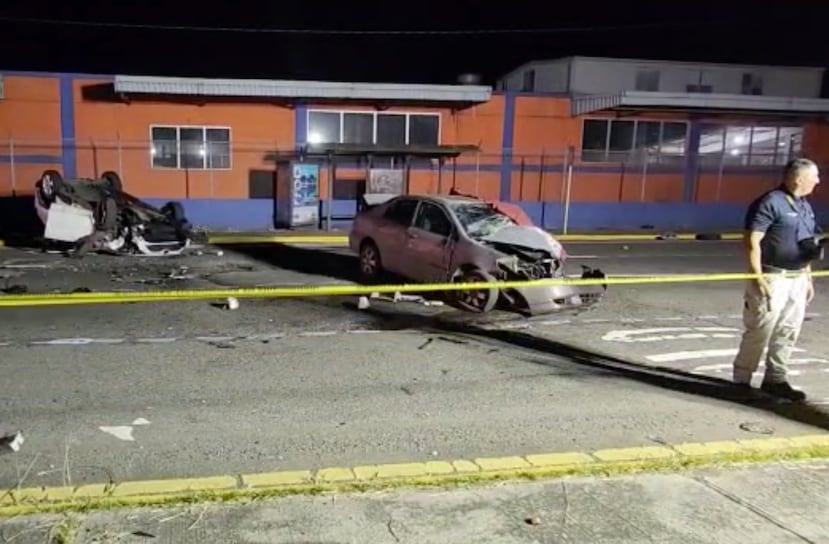 Captura de un video suministrado del accidente en Mayagüez que involucró a tres vehículo y que cobró la vida de una joven.