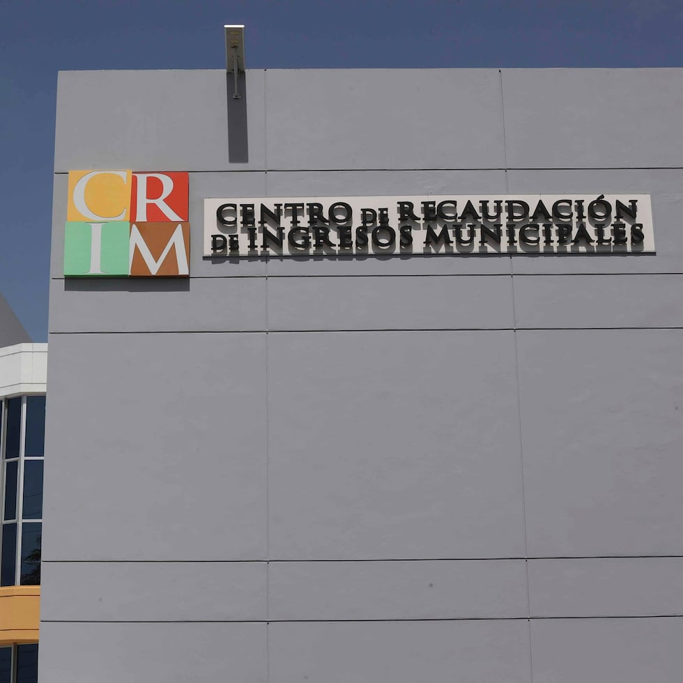 Representative Edgar Robles Rivera filed a resolution to investigate alleged irregularities in CRIM's virtual appraisals.