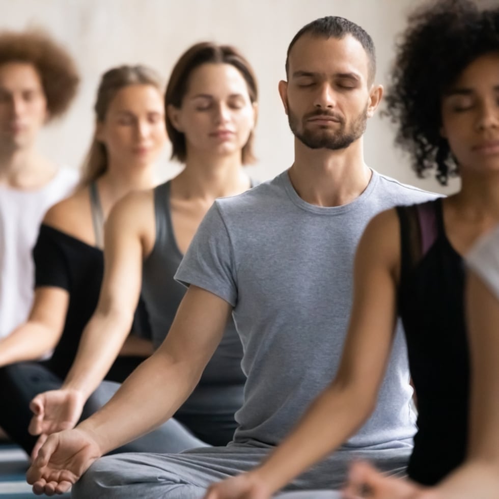 La autora del libro “13 cosas que la gente mentalmente fuerte no hace”, ha observado a lo largo de su práctica profesional un patrón que identifica como uno de los pilares de la salud mental