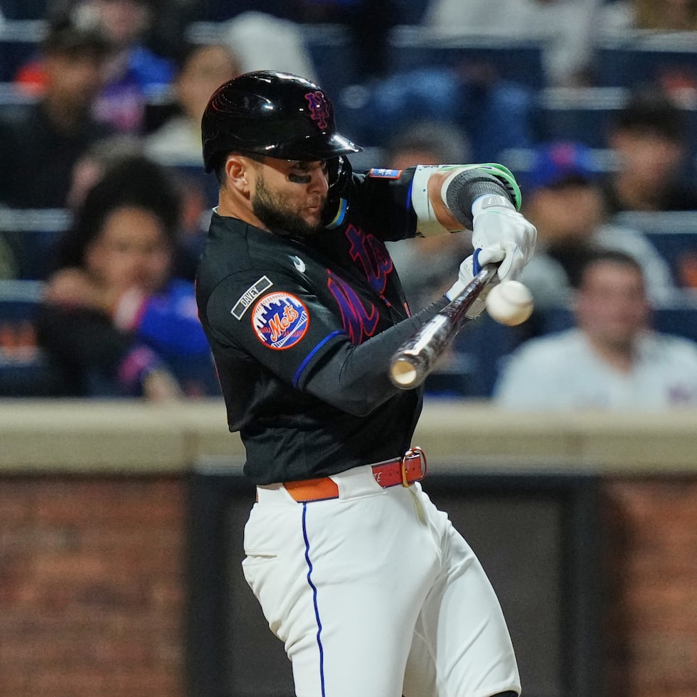 Bo Bichette conecta un doble de tres carreras en la octava entrada por los Mets de Nueva York.