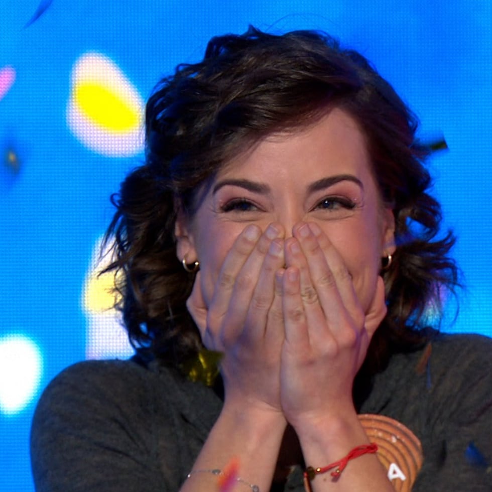 Rosa Rodríguez se ha convertido esta noche en la ganadora del mayor bote de la historia de "Pasapalabra" al completar el 'Rosco' final, lo que le ha permitido embolsarse 2,716,000 euros, una cifra nunca antes alcanzada en el concurso que presenta Roberto Leal en Antena 3.