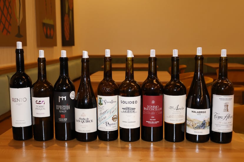 Para seleccionar los 10 vinos favoritos de Ribera del Duero en Puerto Rico, las referencias pasaron por 2 fases de seleccion que incluyeron la participación de sommeliers, profesionales de la industria, catadores y amantes del vino.