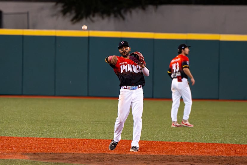 Jesmuel Valentín retornó a la acción con los Leones de Ponce luego de perderse el invierno pasado debido a una operación de rodilla.