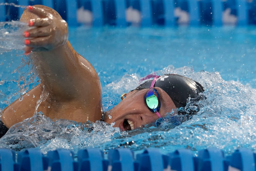 Lucianna Gutiérrez compite en la final de los 1,500 metros libres de los Juegos Centroamericanos y del Caribe Santo Domingo 2026, prueba en la que conquistó la medalla de bronce.
