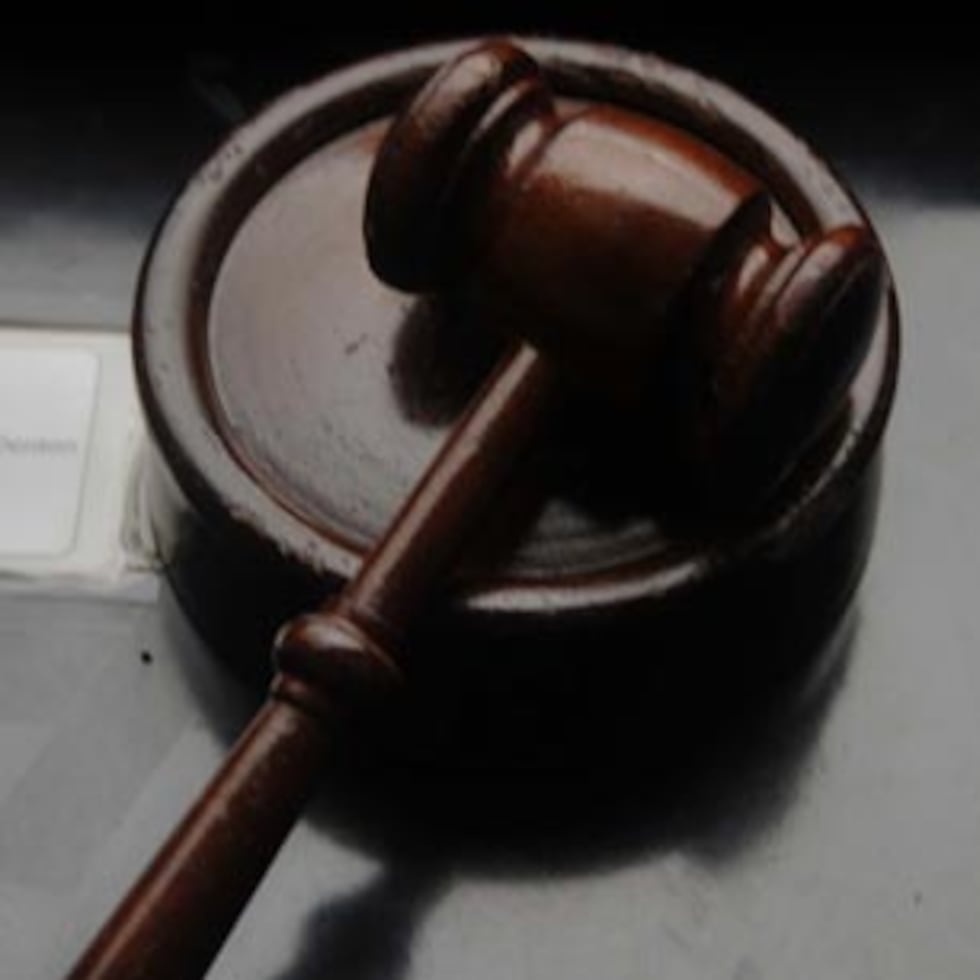 La legislación, asimismo, crea la “Junta Especial para el Estudio de la Reciprocidad Profesional en la Abogacía y del Examen de Reválida”, adscrita al Tribunal Supremo de Puerto Rico.
