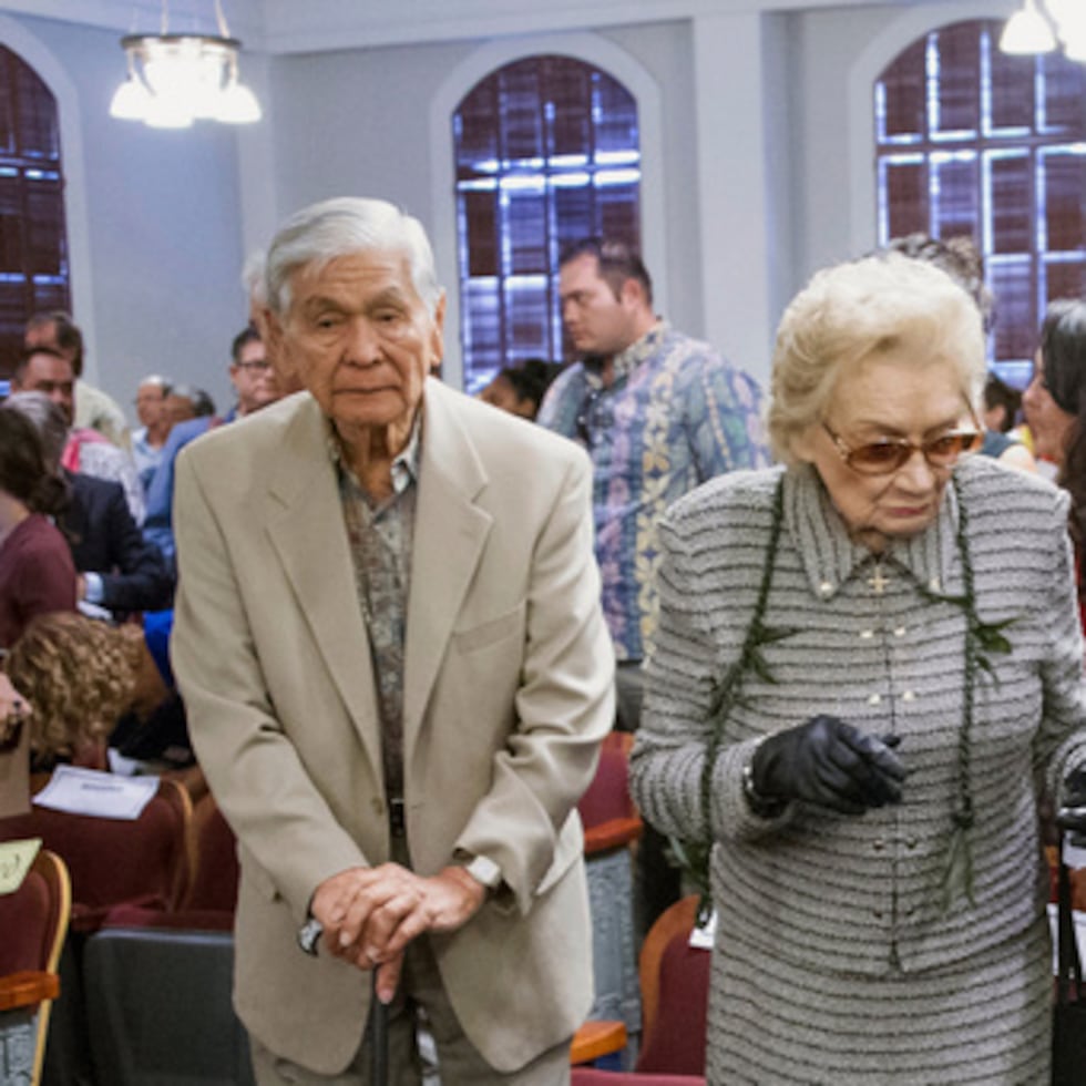 Ariyoshi, demócrata que dirigió el estado de 1973 a 1986, falleció en paz mientras estaba rodeado de su familia el domingo por la noche, según un comunicado emitido el lunes por el actual gobernador, Josh Green.