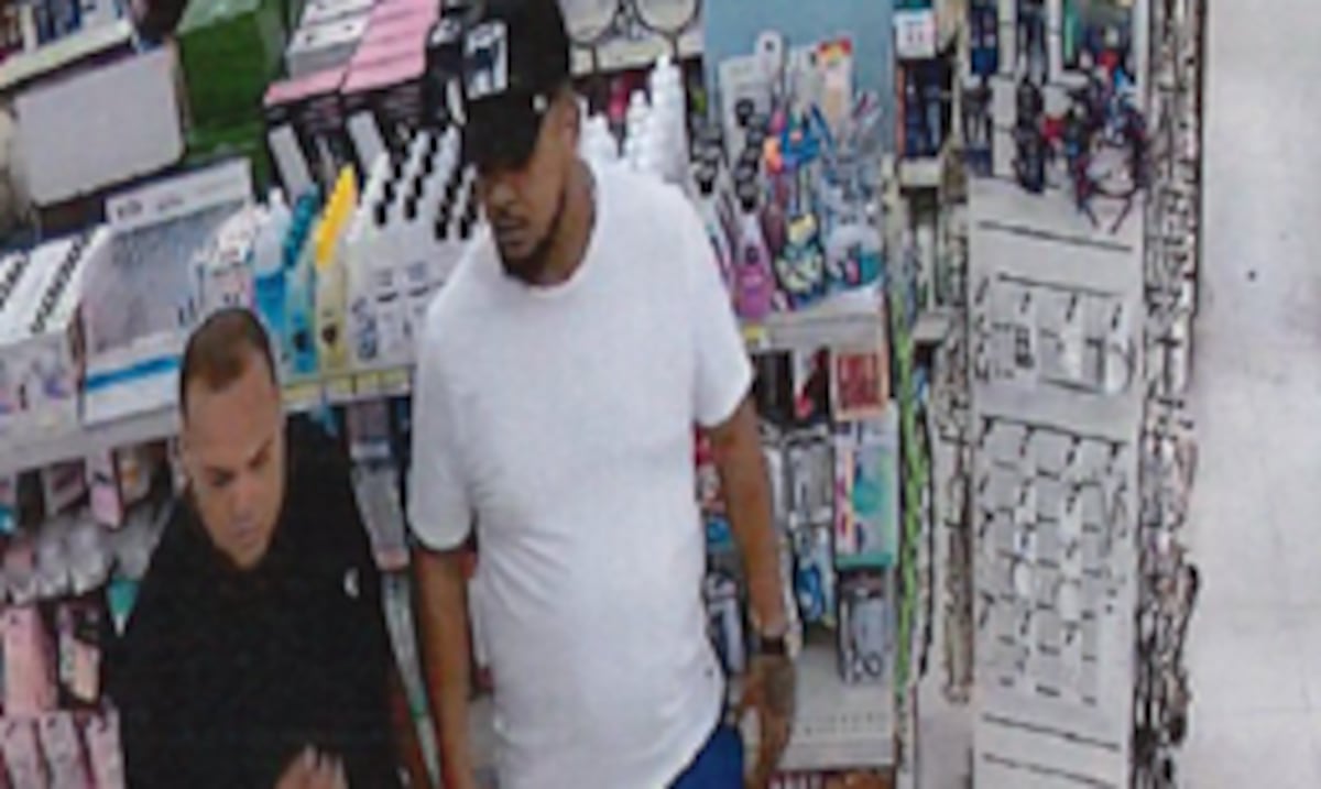 Policía busca sospechosos del robo de 37 perfumes en Farmacia Caridad de Guaynabo