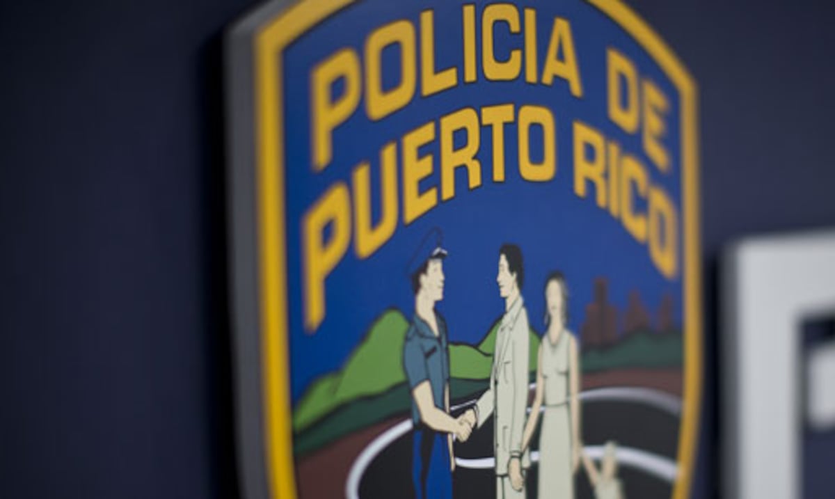Hombre amenaza con una cuchilla a empleado de farmacia en Carolina para robar mercancía