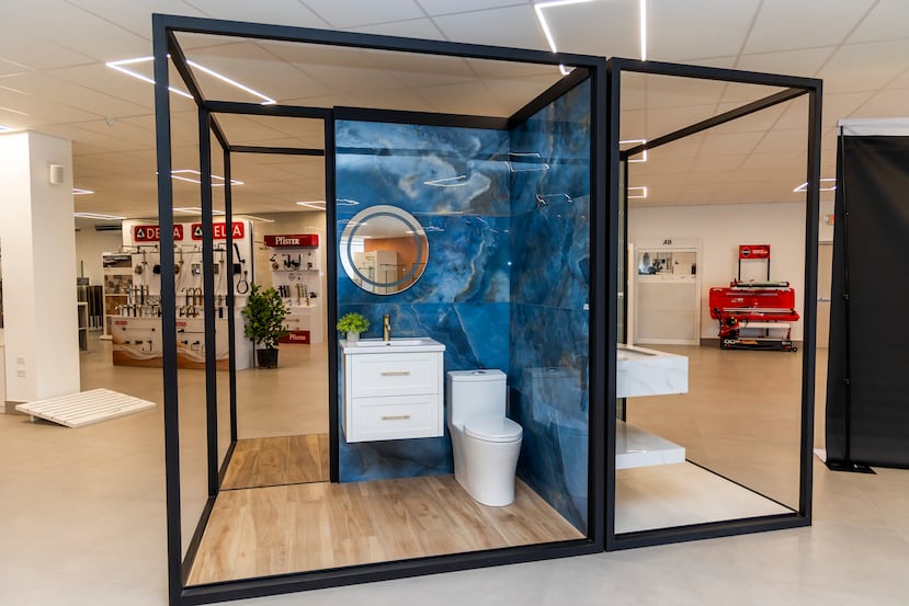 Desdecristales fijos y mezcladoras, hasta grifosde ducha y losas de piso y paredes, la variedad de Terra Tile es impresionante.