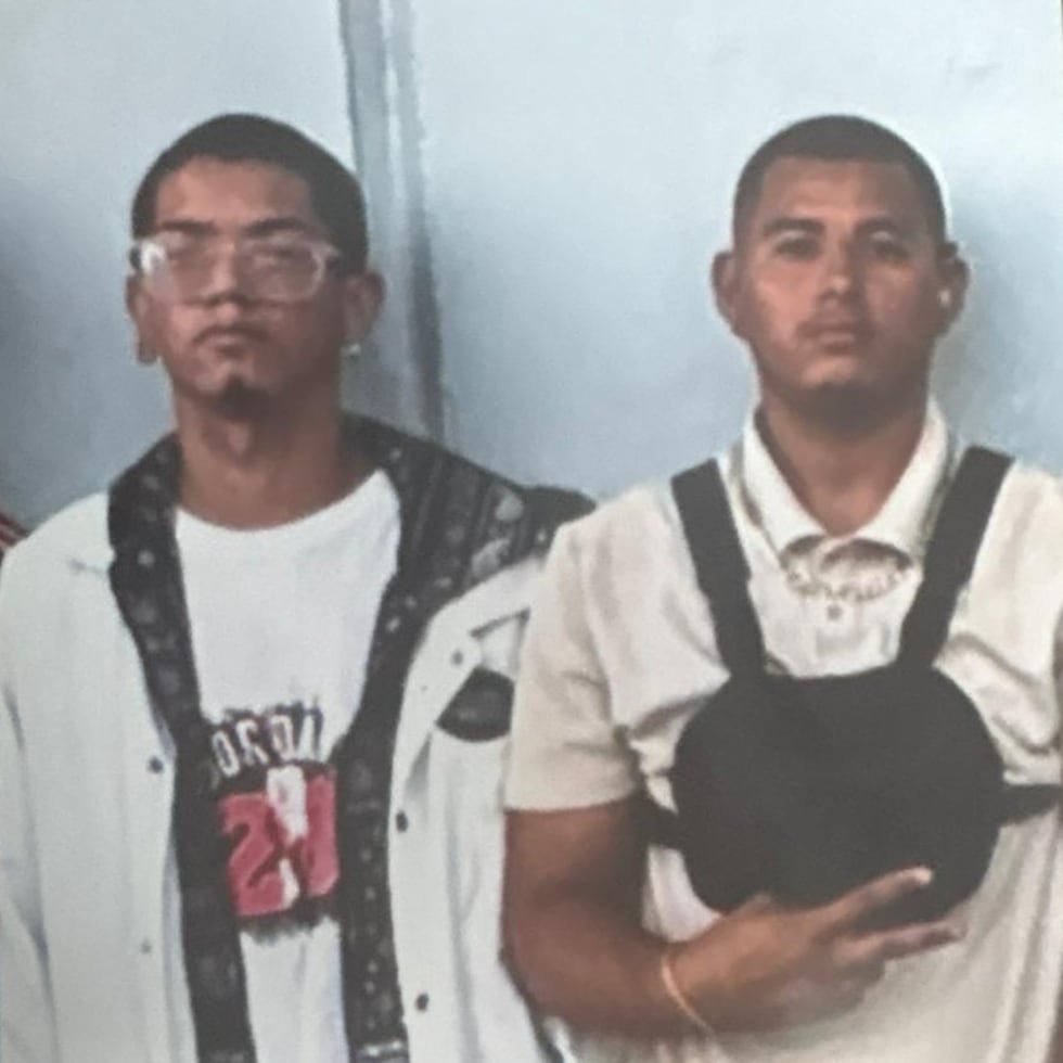 La Policía solicitó la cooperación de la ciudadanía para dar con el paradero de ambos, quienes se encuentran bajo la custodia del Departamento de la Familia.