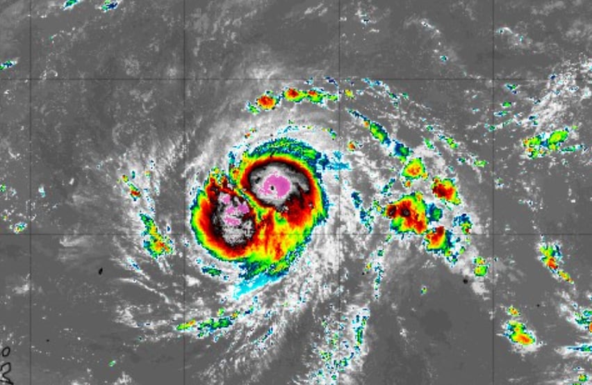El huracán Trudy se acerca a la costa de México mientras el tifón Champi amenaza Guam