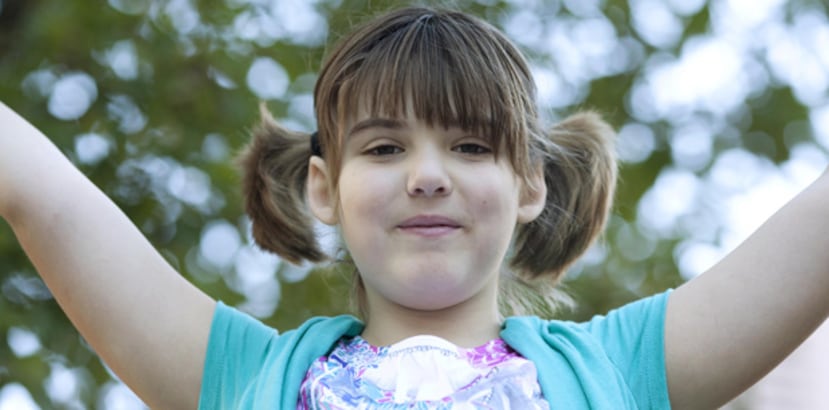 El cáncer estaba tan avanzado en Emily Whitehead, de 8 años, de Philipsburg, Pensilvania, que los médicos pronosticaron que sus órganos principales cesarían de funcionar en días. Fue la primera entre los niños enfermos en recibir la terapia y, casi dos años después, no muestra indicios de cáncer. (AP)