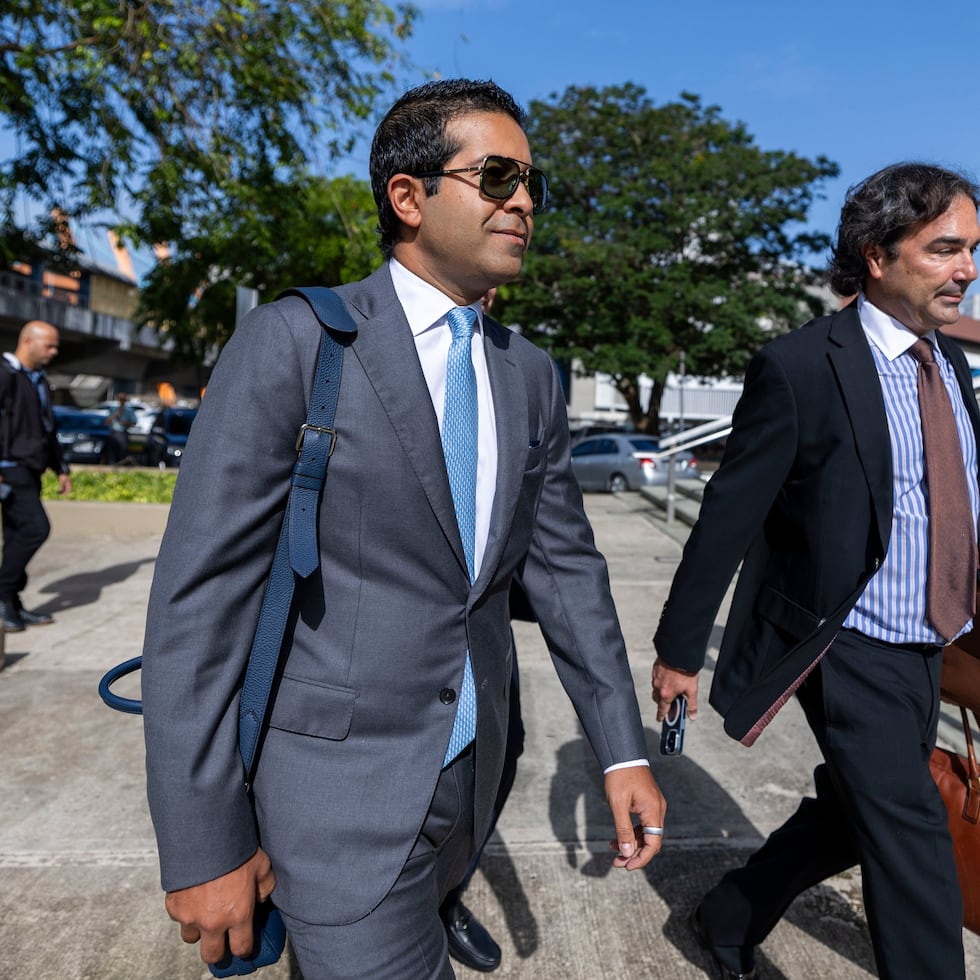 Investor Fahad Ghaffar upon his arrival at the Bayamón Judicial Center in 2024.