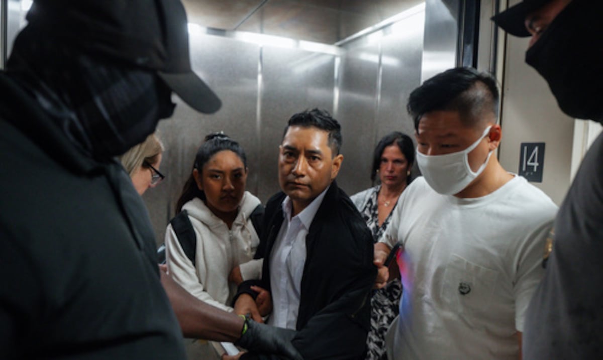 Juez federal prohíbe arrestos en tribunales de inmigración en todo EE.UU.