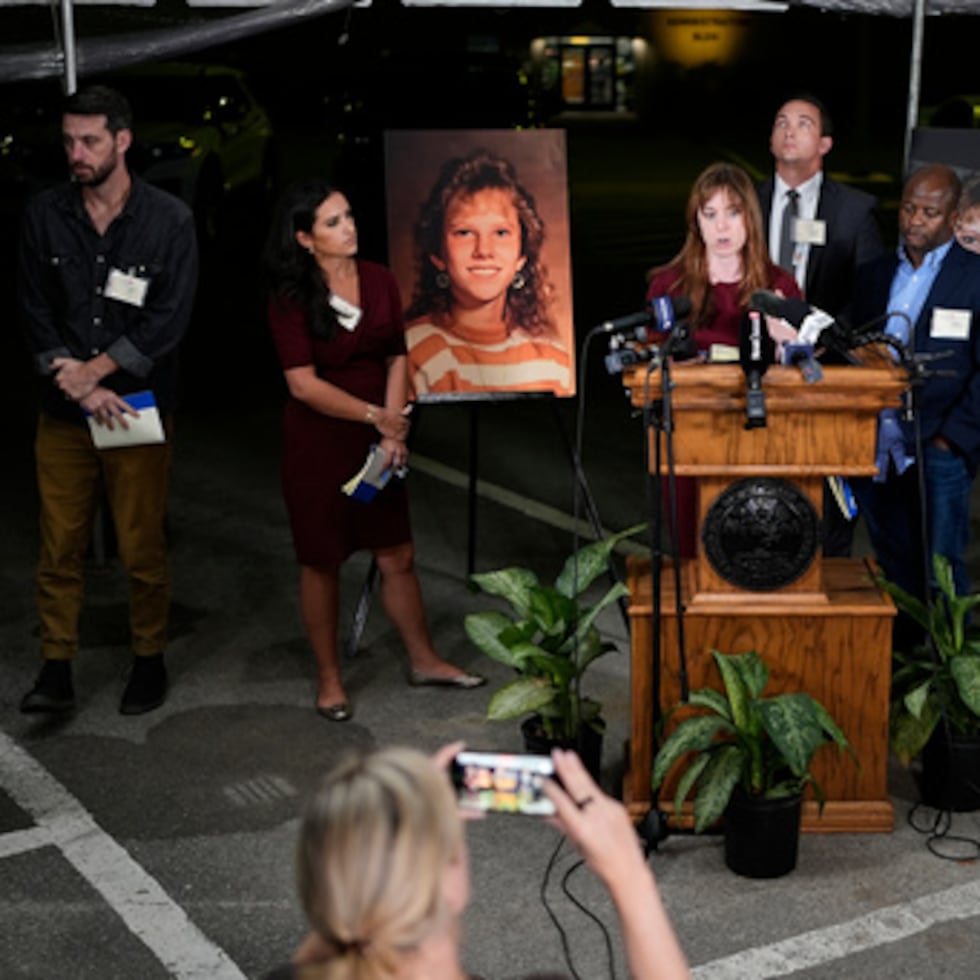 May Martínez, cuya hija fue asesinada por Pike y su novio y quien viajó a Nashville para presenciar la ejecución de la sentencia, dijo el jueves a NBC News que “fue un desastre”.
