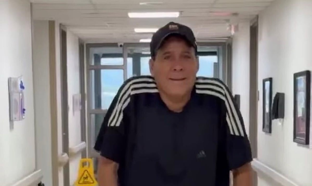 Representante Georgie Navarro en rehabilitación tras cirugía de reemplazo de rodilla