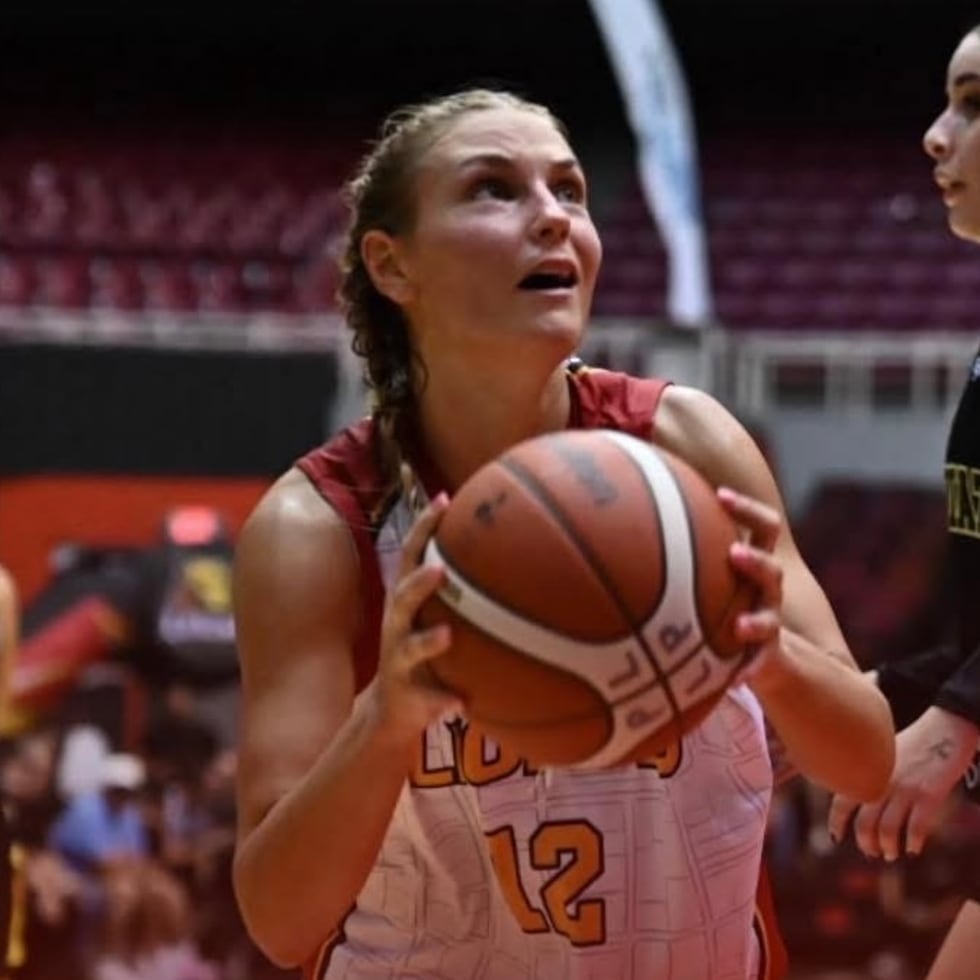 Gabriela Gregory, de las Leonas de Ponce, inalizó con 24 puntos.