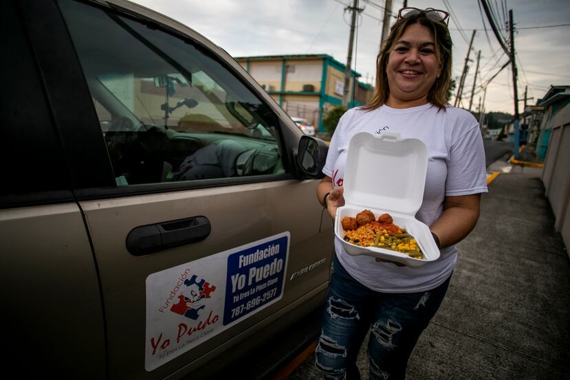 Rivera Cruzado distribuye alimentos a personas sin hogar todos los miércoles.