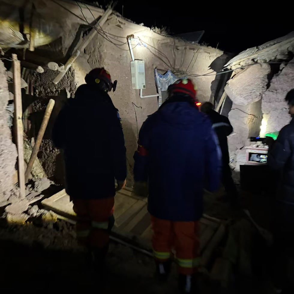 El terremoto dejó al menos 16 muertos.