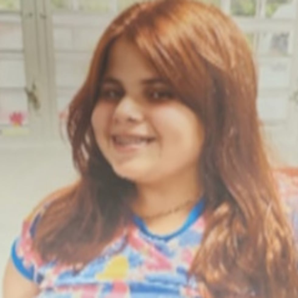 Al momento de su desaparición, Omayra Angeliz López Rodríguez vestía camisa, pantalón y zapatos deportivos de color negro.