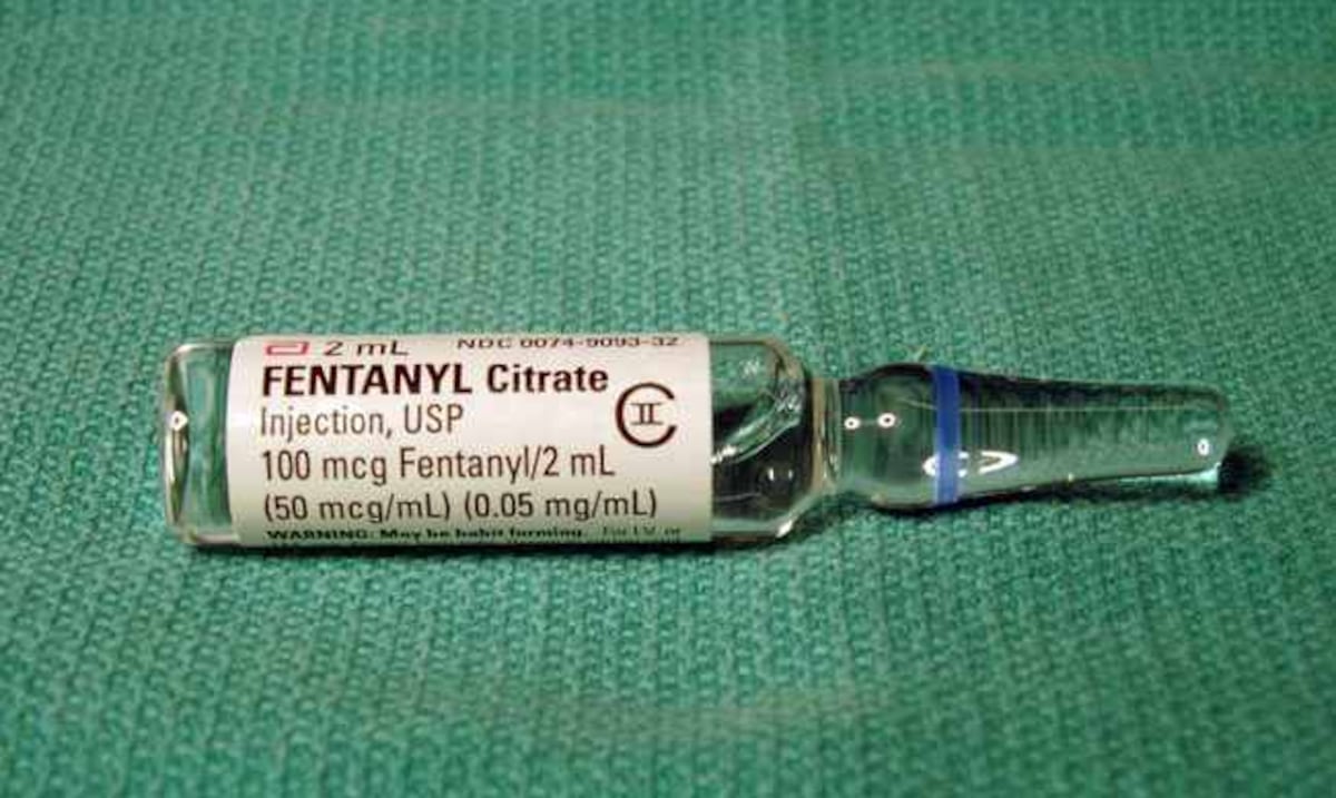 Arresto de enfermera por robo de fentanilo reaviva alertas sobre peligros del opioide sintético