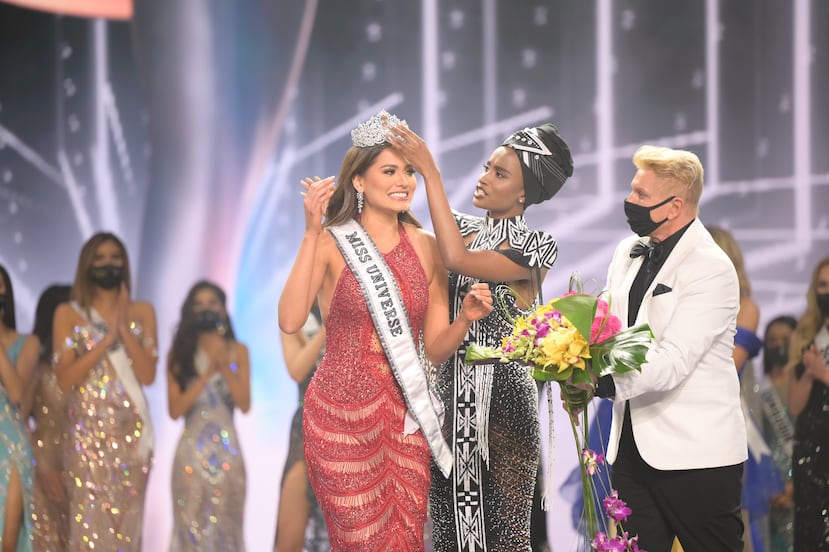 Andrea Meza, de México, ganó la corona de Miss Universe 2020.