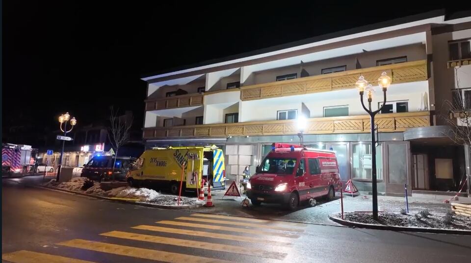 Las autoridades trabajan para identificar a las víctimas e informar a sus familias, pero el proceso "tomará tiempo y por el momento es prematuro dar una cifra más precisa", apuntó Gisler, que añadió que la comunidad está “devastada”.